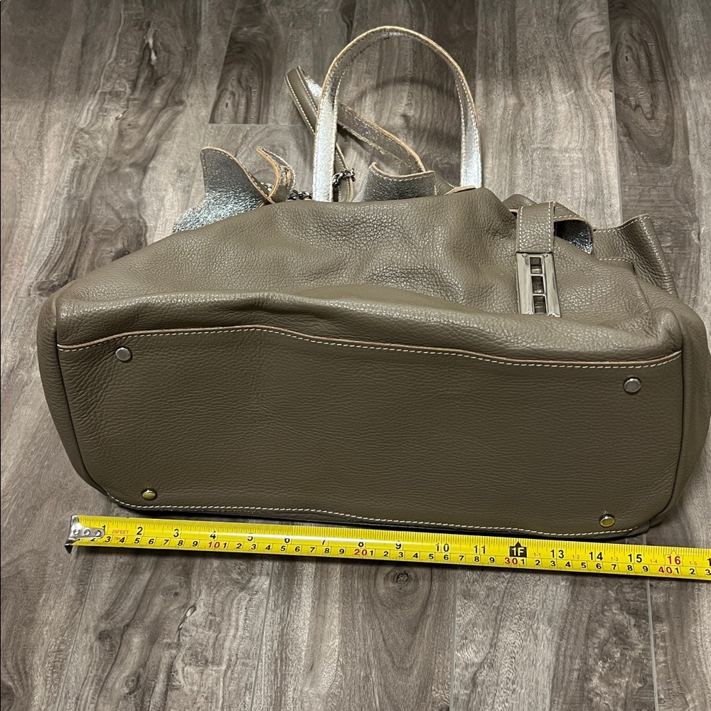 🔥🔥ITALIAN VERY SOFT LEATHER PURSE. - Picture 15 of 17